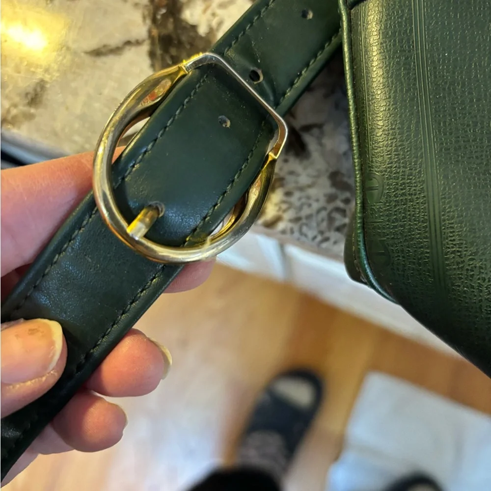 Etienne Aigner vintage hunter green bucket bag. - Picture 11 of 12